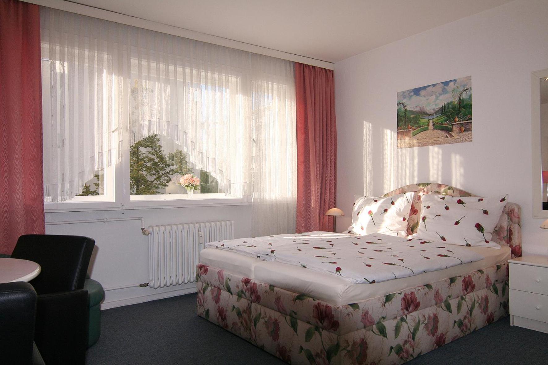 Apartment Ku'damm Mit Parkplatz